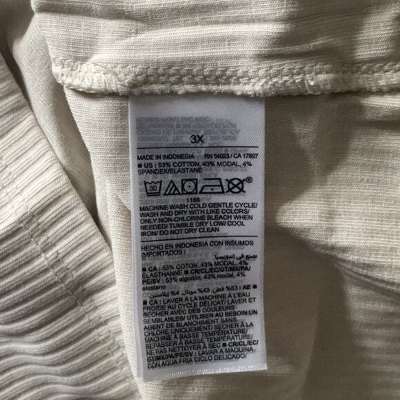 Off-Shoulder Ribbed Top - Picture 7 of 7